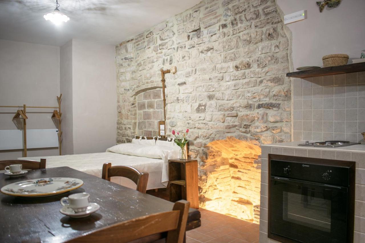Monolocale Centro Storico Apartment Губио Екстериор снимка